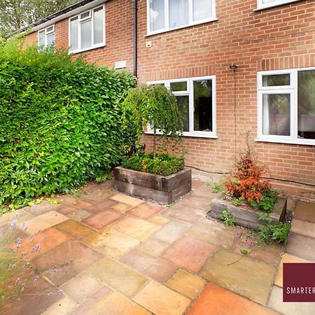 Sunninghill Village - 2 Bed - Parking And Garden アスコット エクステリア 写真